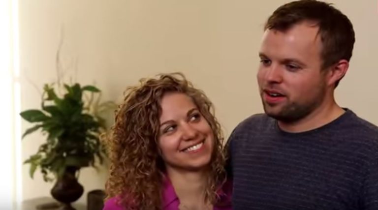 ‘Counting On’: Abbie And John Duggar Bond Over First Home Haircut