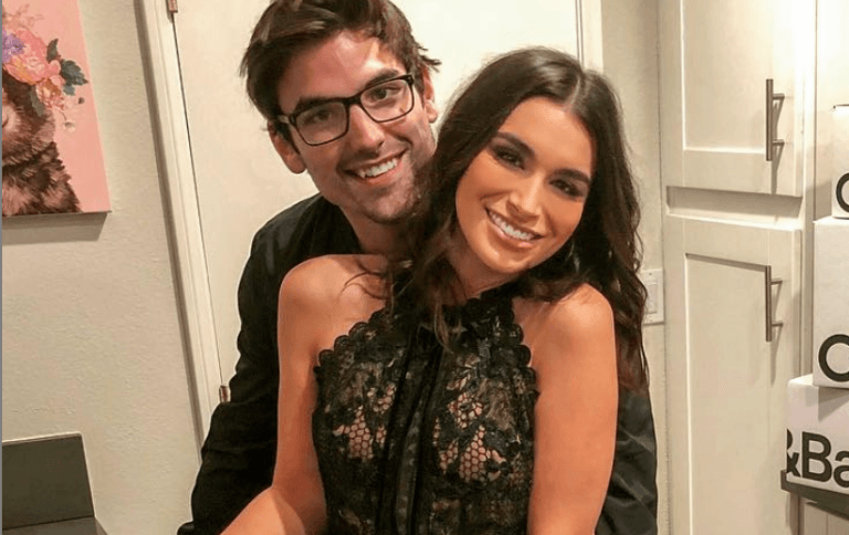 Ashely Iaconetti Reveals Which ‘Bachelor’ Stars Will be in Her Wedding