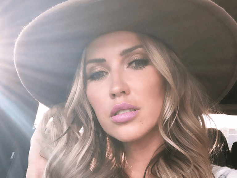 ‘The Bachelorette’ Kaitlyn Bristowe Supports Hannah Brown in Rough Times