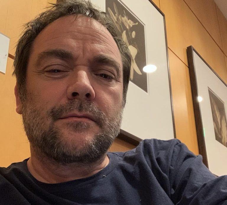 Mark Sheppard-Lucifer, SuperNatural-https://www.instagram.com/p/BtT9L2kHThp/