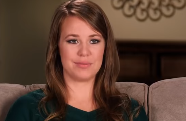 Jana Duggar Accused Of A Different Kind Of Photoshop Fail On Instagram