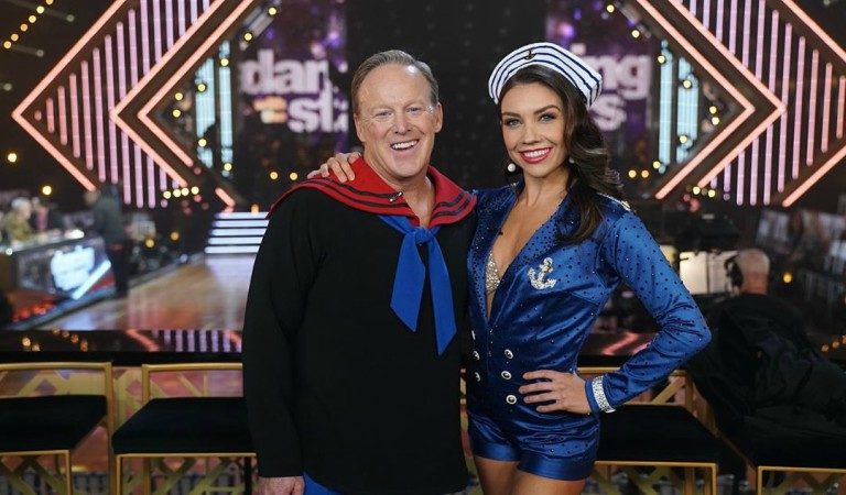‘DWTS’ Judges and Fans Are ‘Frustrated’ Over Sean Spicer Remaining on Show