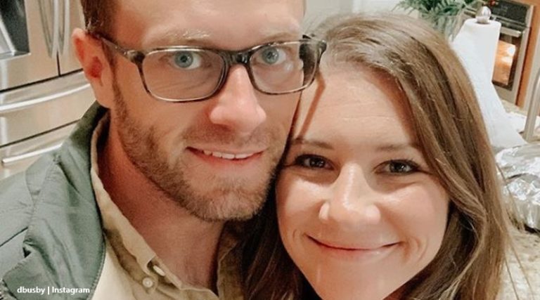 ‘OutDaughtered’: Adam & Danielle Busby’s Quiet Bible Time Interrupted By Kids
