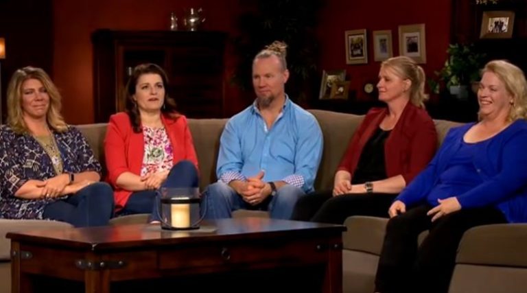 ‘Sister Wives’: Finally, A Photo Of All The Wives And Kody Brown Emerges On Social Media