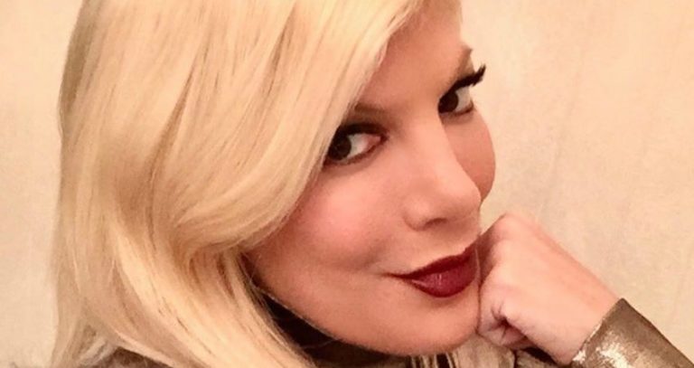 Report: ‘BH90210’ Star Tori Spelling is ‘Begging’ To Join Cast Of ‘RHOBH,’ Plus Brandi Glanville Dishes On A Co-Star Refusing To Film
