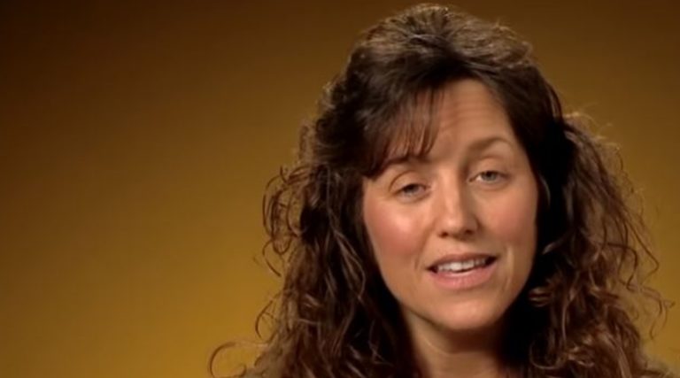 Michelle Duggar Sticks With The Same Hairstyle, Not Likely To Change – Ever