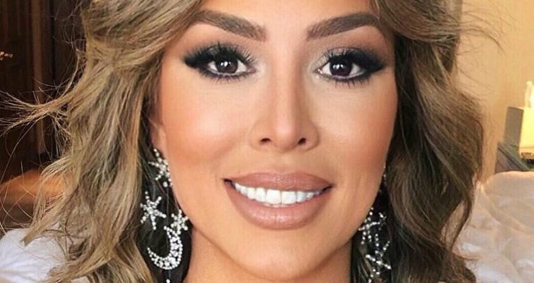 ‘RHOC’ Star Kelly Dodd Faces Fan Backlash After Posing For Photo With Trump Sons Don Jr. And Eric