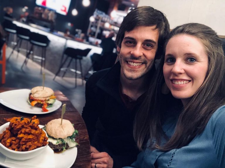 ‘Counting On’: Are Jill Duggar And Derick Dillard Struggling For Money?