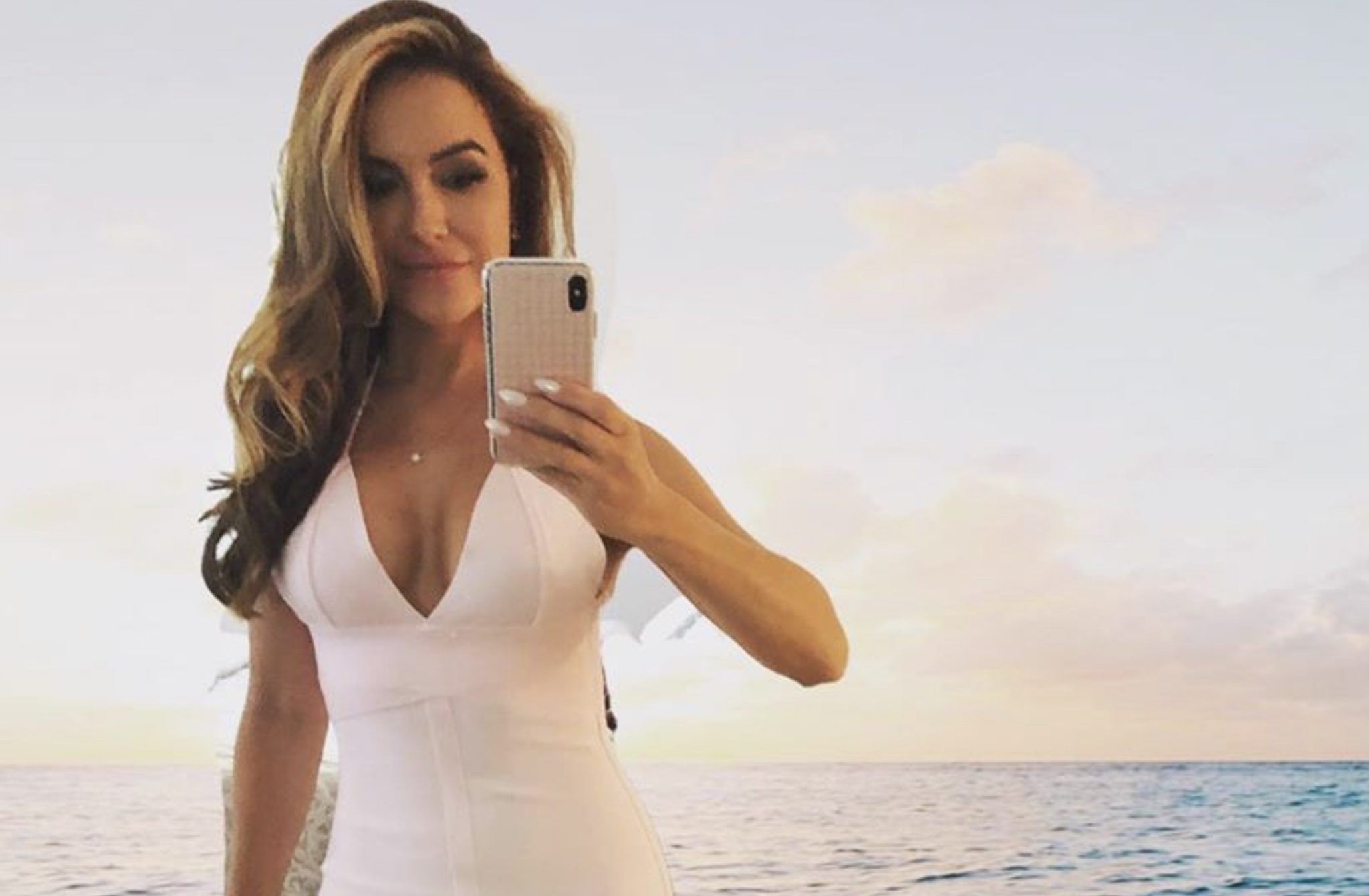 Chrishell Stause moving on from Justin Hartley-https://www.instagram.com/p/B0hkeifnjcl/
