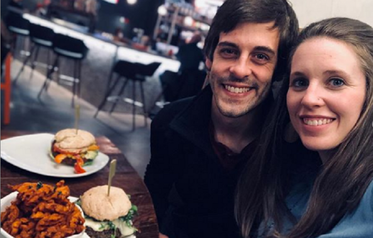 Jill Duggar Has Fans Going Crazy Over This ‘Wine Lover’ Photo