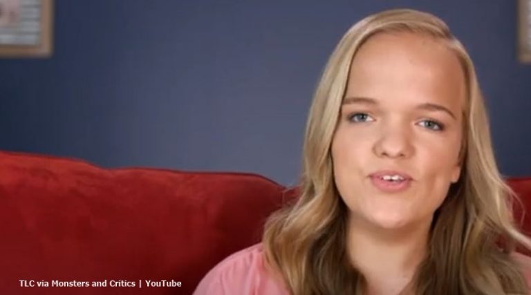 7 Little Johnstons Elizabeth