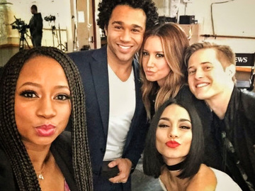 ‘High School Musical’ Stars Reuniting For Iconic Performance