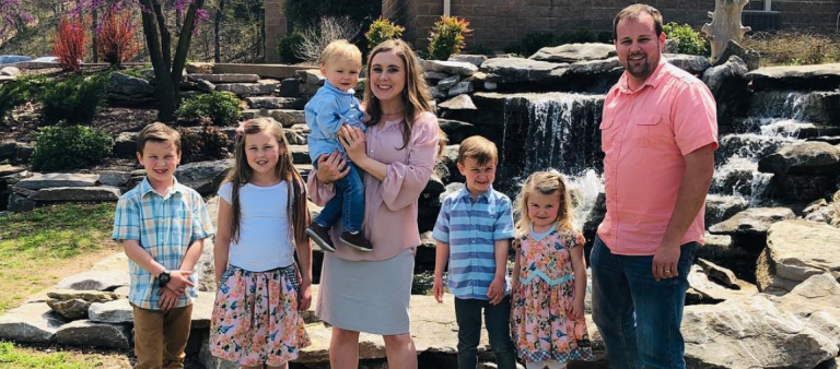 Duggar Fans Praise Anna For New Family Routine