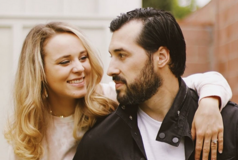 Jinger Vuolo Talks About Teaching Felicity Responsibility