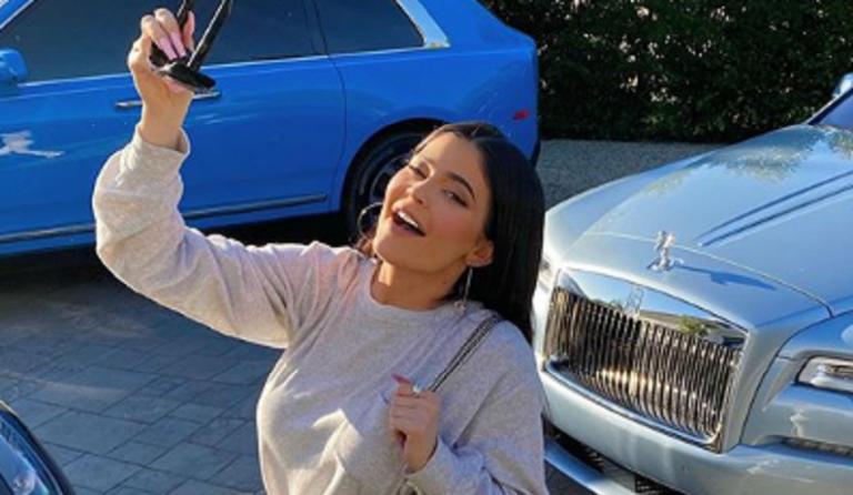 Kylie Jenner Spotted With Travis Scott After Lonely Night In