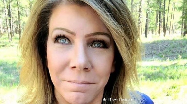 Meri Brown Shuts Down A Troll By Thanking Them After They Slap At Her Makeup