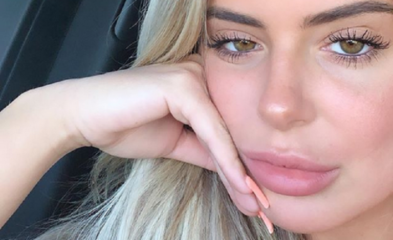 brielle biermann instagram selfie