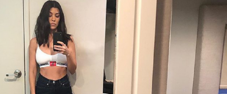 kourtney kardashian mirror selfie