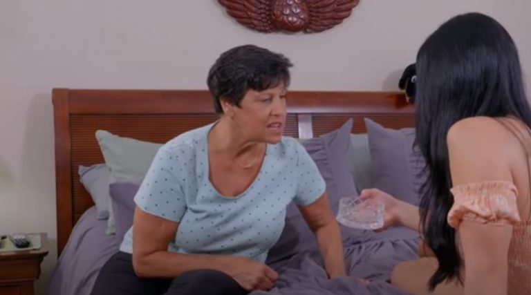 ‘sMothered’ – Laurie Loves Smelling Sarah’s Baby Teeth Preview Reveals