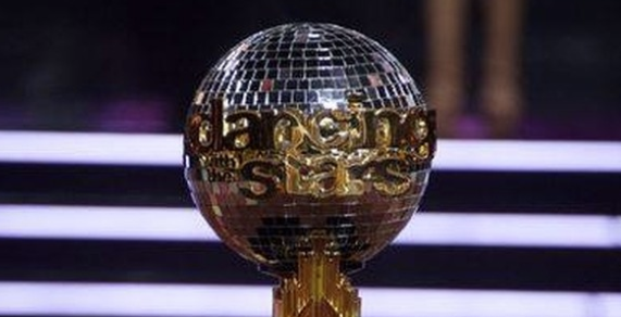 ‘Dancing With The Stars’ Fans Unhappy With Host Change