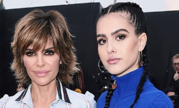 A Tale of Two Hats: ‘RHOBH’ Fans Call Out Lisa Rinna For “Fake’ Scene
