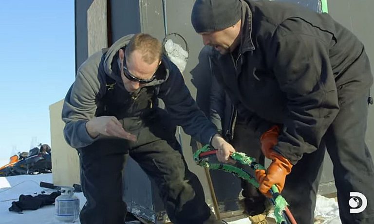 ‘Bering Sea Gold’ Exclusive: In Dangerously Cold Water, Brad Kelly Scores Gold Nugget