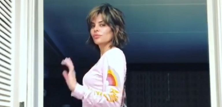 Lisa Rinna Brought Back Her ‘WAP’ Dance & Fans Are Embarrassed