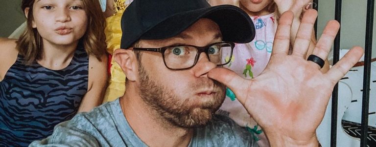 ‘OutDaughtered’ Fans Are OBSESSING Over This Photo Of Adam Busby
