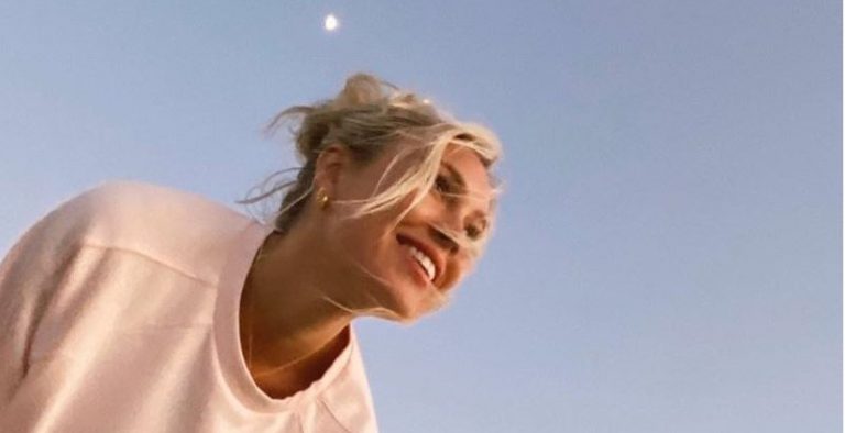 ‘Bachelor’ Alum Cassie Randolph Filed Police Report In Colton Underwood Stalking Allegations