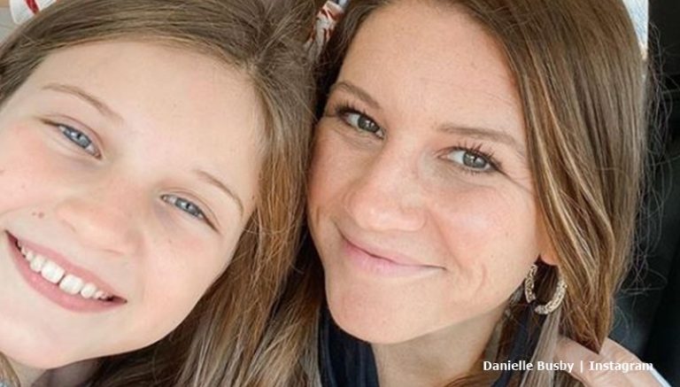 ‘OutDaughtered’ Mom Danielle Busby Demonstrates Masterful Multi-Tasking