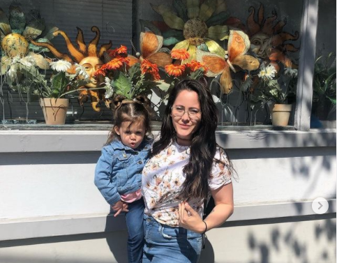 Police Involved AGAIN? Former Teen Mom Star Jenelle Evans Criticized Over Taking In Pregnant PitBull – Says ‘She did Not Steal’ Dog.