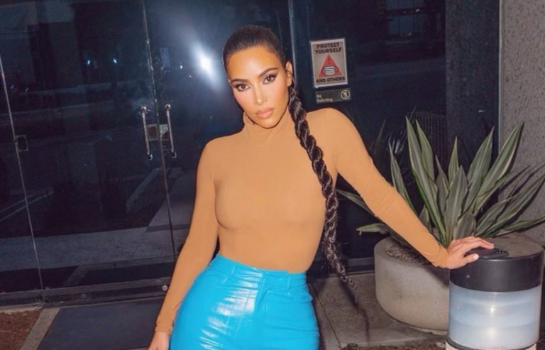 Kim Kardashian Denies Photoshopping Kourtney Kardashian
