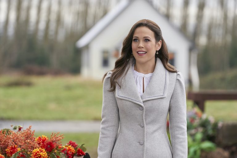 New ‘When Calls The Heart’ Preview Shows Elizabeth Moving On From Jack In Symbolic Gesture