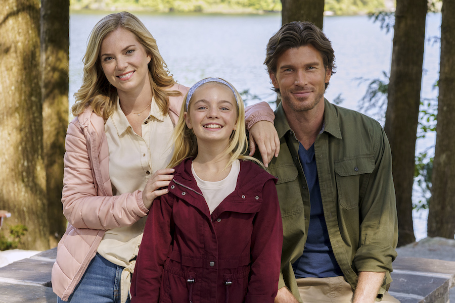 Hallmark, Chasing Waterfalls-Photo: Cindy Busby, Cassidy Nugent, Christopher Russell Credit: ©2021 Crown Media United States LLC/Photographer: Courtesy of Johnson Producti