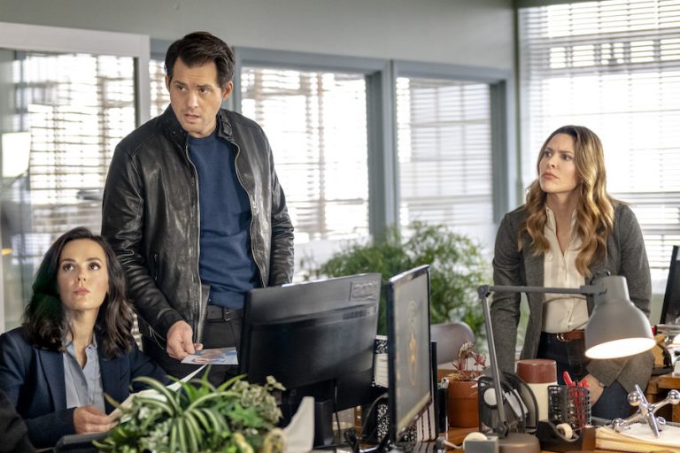 Hallmark’s ‘Mystery 101: Killer Timing’ Features Timeless Guest Star