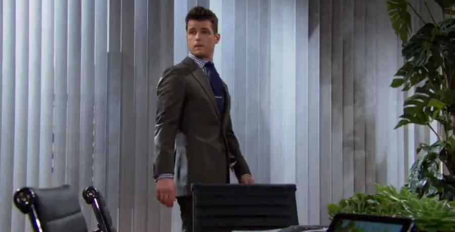 Kyle confides in Mariah about what happened in New York on The Young and the Restless