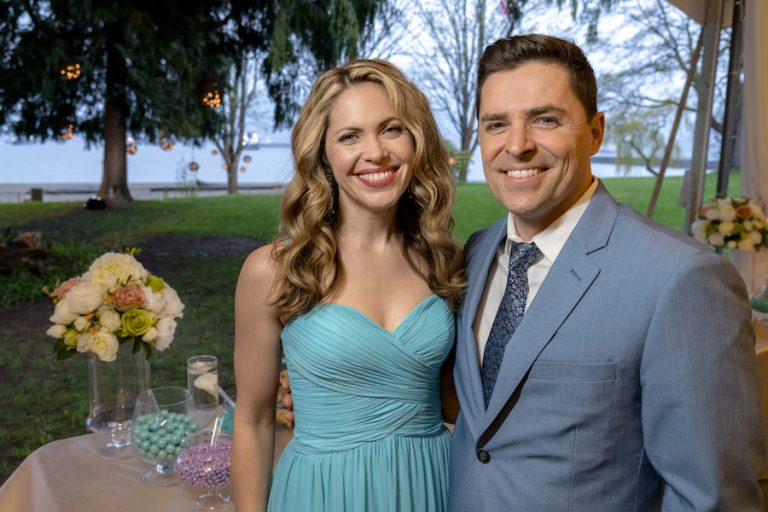 ‘WCTH’ Couple, Pascale Hutton, Kavan Smith Star In ‘You Had Me at Aloha’