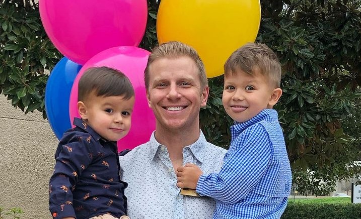 ‘Bachelor’ Sean Lowe Gets Fans Laughing With ‘Wet Blankets’ Caption