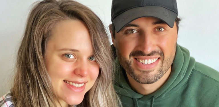 Jinger Vuolo Shuts Down Stroller Safety Concerns With New Photo