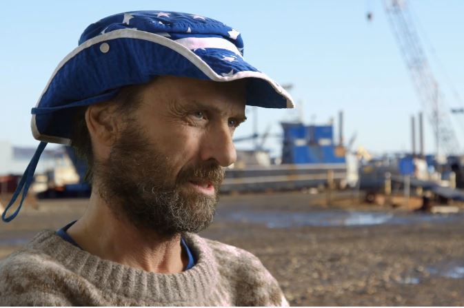 ‘Bering Sea Gold’ Exclusive: Hat In Hand, Steve Riedel Asks Emily For a Job