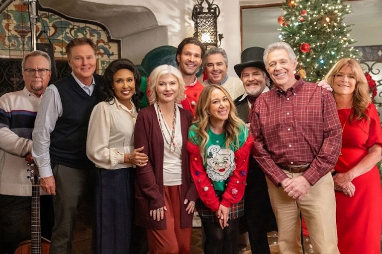 It’s a Wonderful Lifetime: Brady Bunch Reunion Christmas Movie!