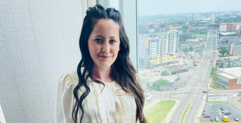 Jenelle Evans Denies Lip Fillers, Blames It On A Filter: See Photos