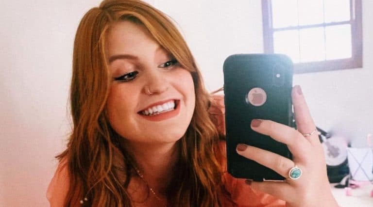 Isabel Roloff’s Ruby Red Hair Was Once Blonde: See Gorgeous Photo
