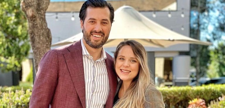 Jinger & Jeremy Vuolo DRAGGED For ‘Scheming & Grifting’