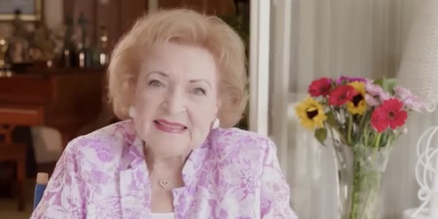 Lifetime, Betty White-https://www.instagram.com/p/Bmv9INHgvA6/