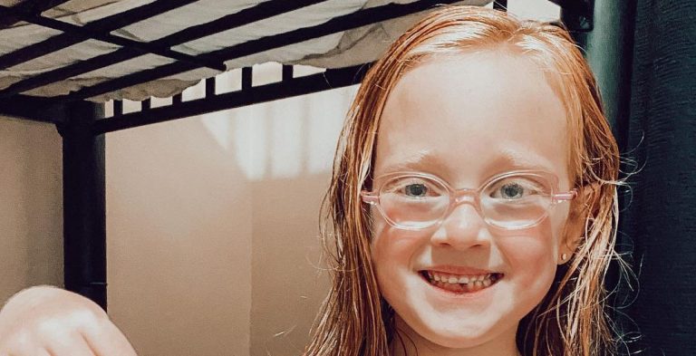 ‘OutDaughtered’ Hazel Busby Relaxes In The Couch Crack [See Photo]