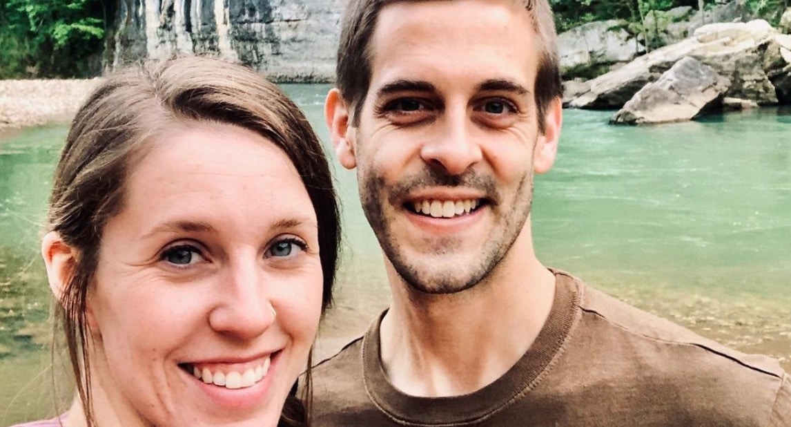 Jill Duggar Gushes Over Husband Derick Dillard HotDad