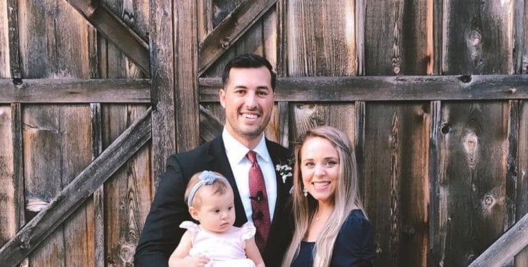 Jeremy And Jinger Vuolo Dragged For Using Daughters As ‘Props’