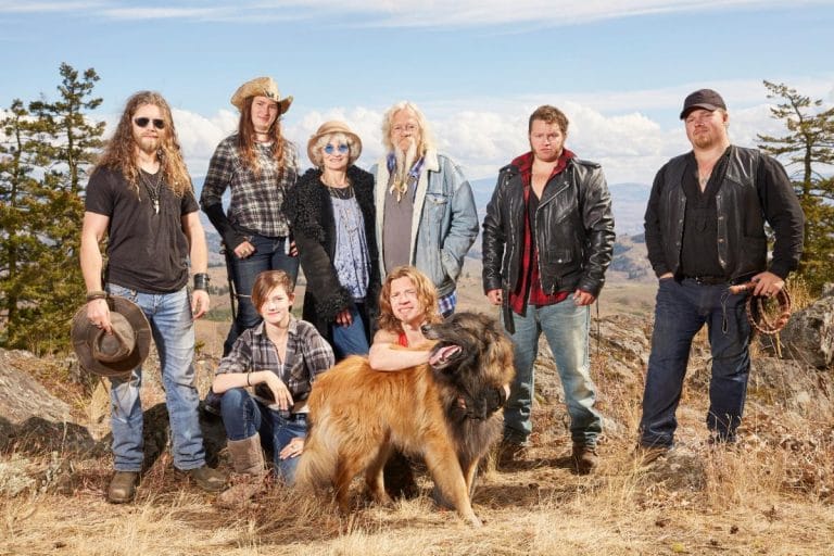 ‘Alaskan Bush People’ Exclusive: Gabe’s Thunder Thighs Are Debated