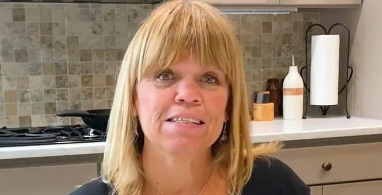 Amy Roloff Flaunts Ample Cleavage In Sexy Black Top With Plunging Neckline